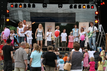 gal/2010/2010 Saitentwist Gelsenkirchen 6.6. Tag des Kindes Sport Paradies/2010 Saitentwist 06.06. Gelsenkirchen Sportparadies Tag d Kindes 045.jpg